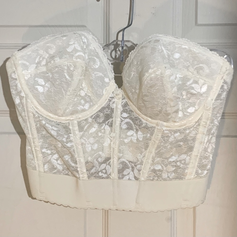 Vintage Lace Corset/Bustier Bra (Brand: Carnival, size 36C)
